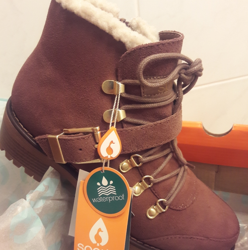 Women's Waterproof Boots